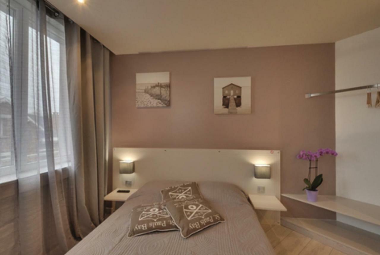 La Caroline Hotel Corbie Buitenkant foto